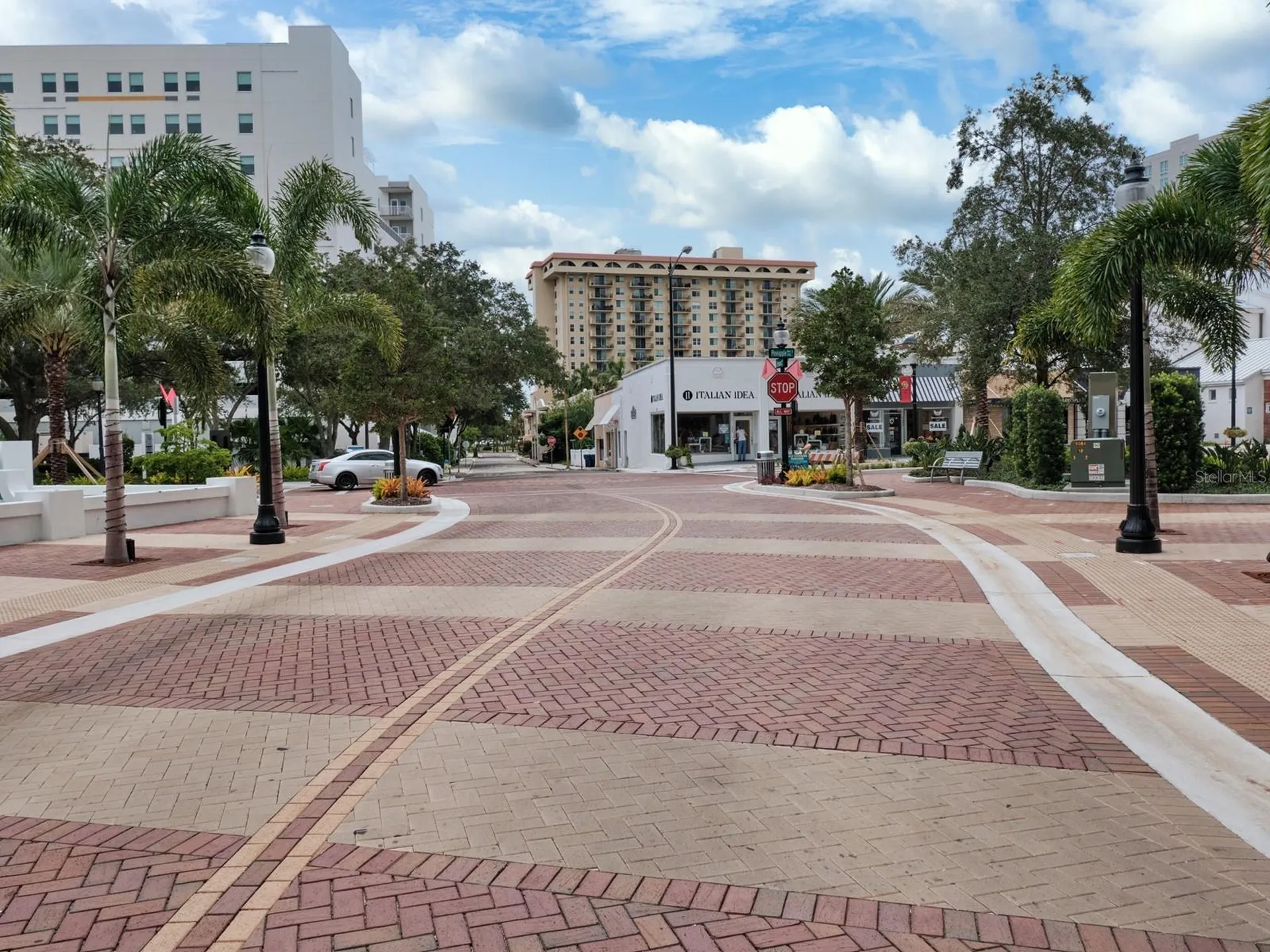 516 Laurel Park Drive Sarasota FL 34236