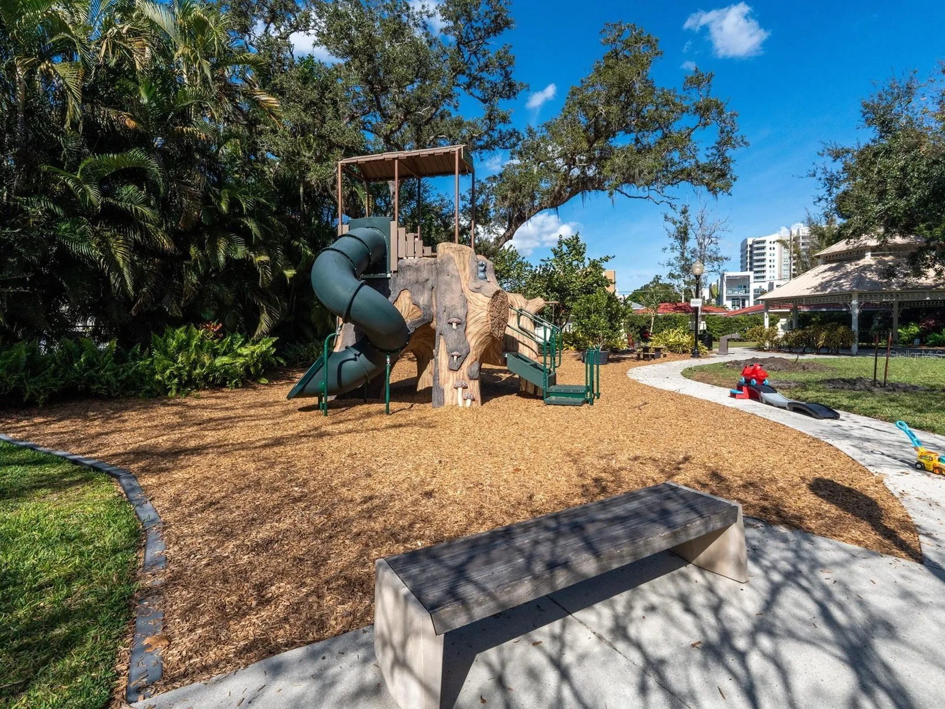 516 Laurel Park Drive Sarasota FL 34236