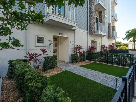 516 Laurel Park Drive Sarasota FL 34236