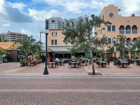 516 Laurel Park Drive Sarasota FL 34236