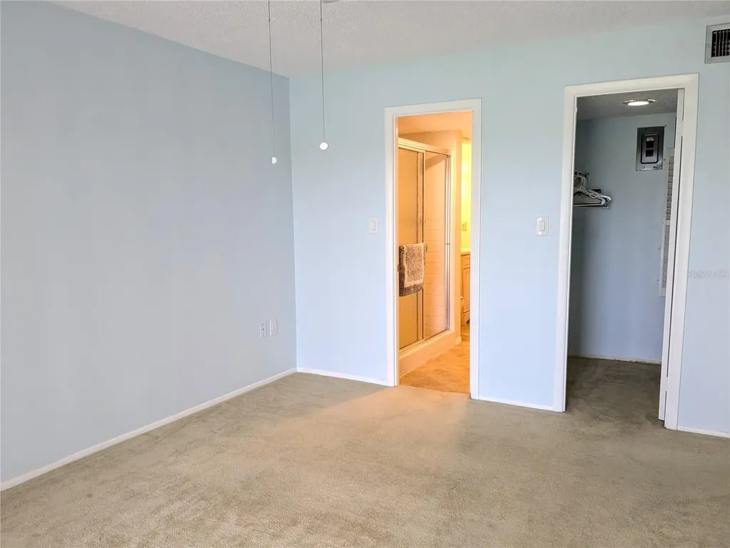 3739 Lake Bayshore Drive Bradenton FL 34205