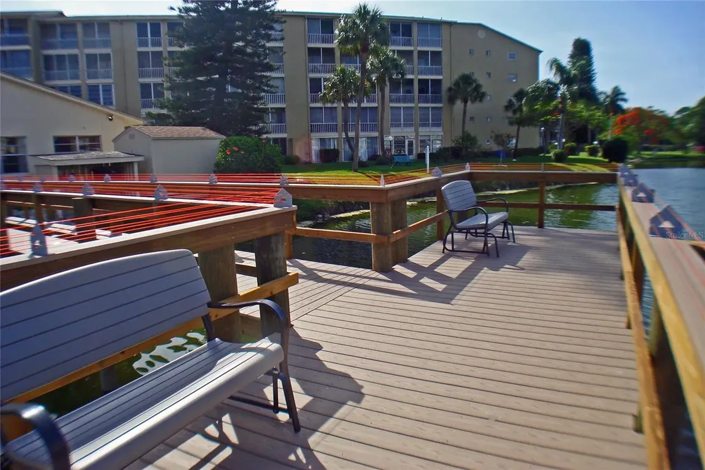 3739 Lake Bayshore Drive Bradenton FL 34205