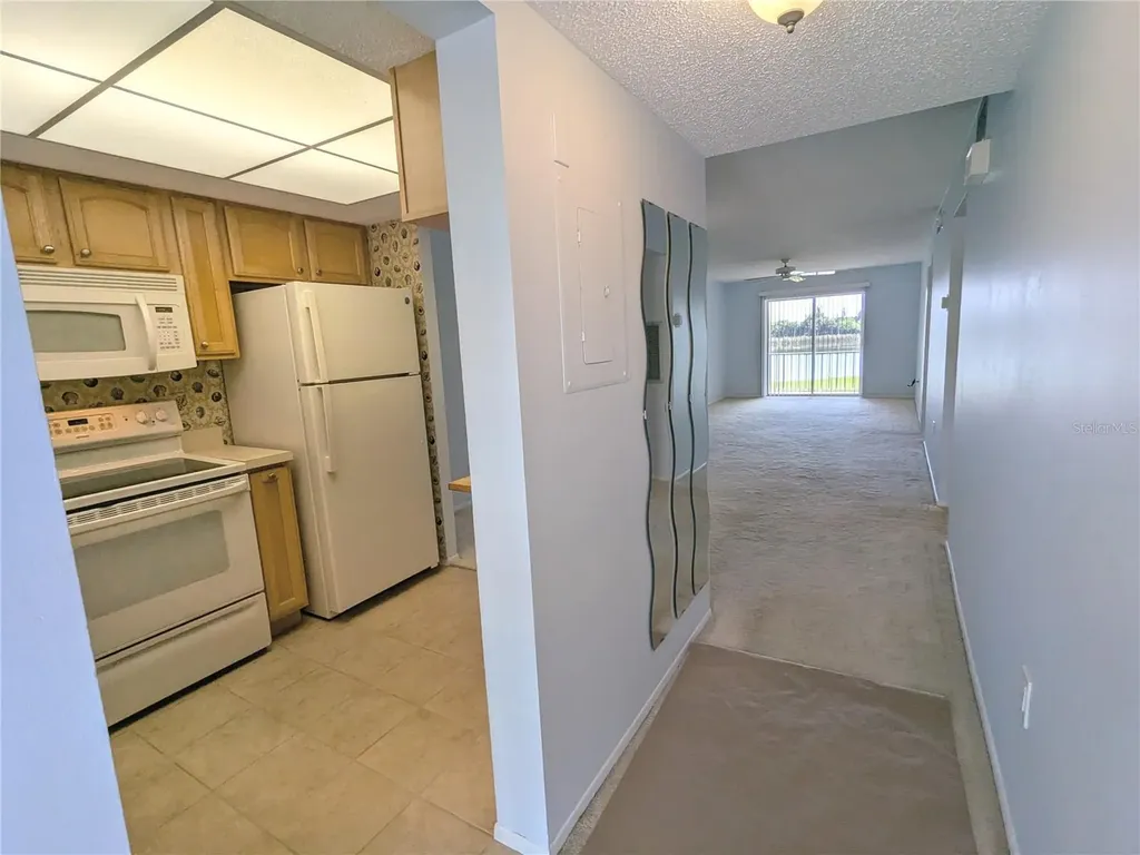 3739 Lake Bayshore Drive Bradenton FL 34205