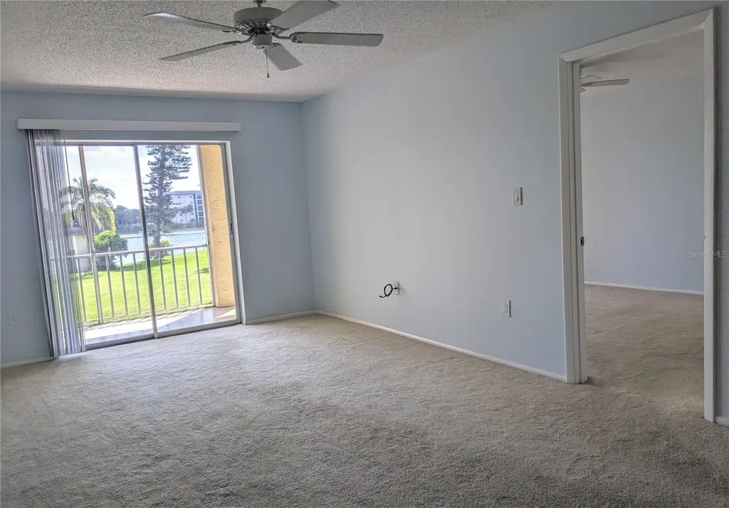 3739 Lake Bayshore Drive Bradenton FL 34205