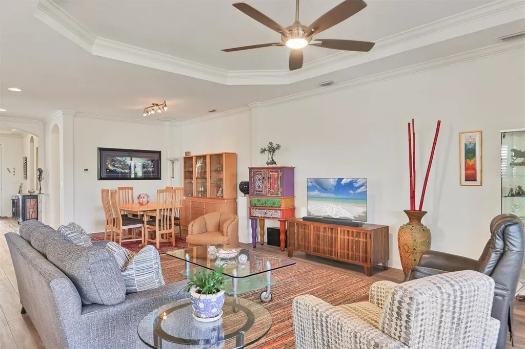 2414 Vaccaro Drive Sarasota FL 34231