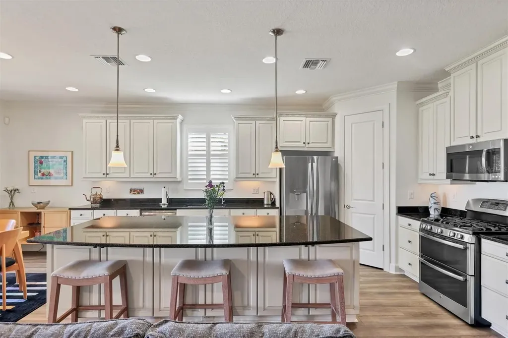 2414 Vaccaro Drive Sarasota FL 34231