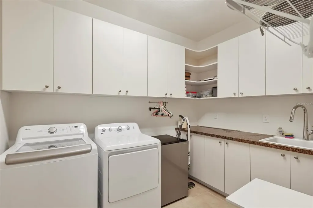 2414 Vaccaro Drive Sarasota FL 34231