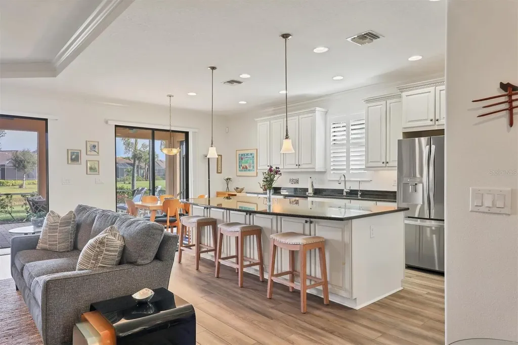 2414 Vaccaro Drive Sarasota FL 34231