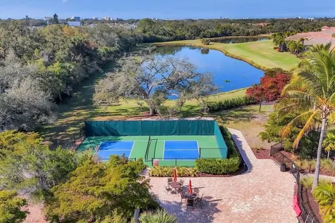 2414 Vaccaro Drive Sarasota FL 34231