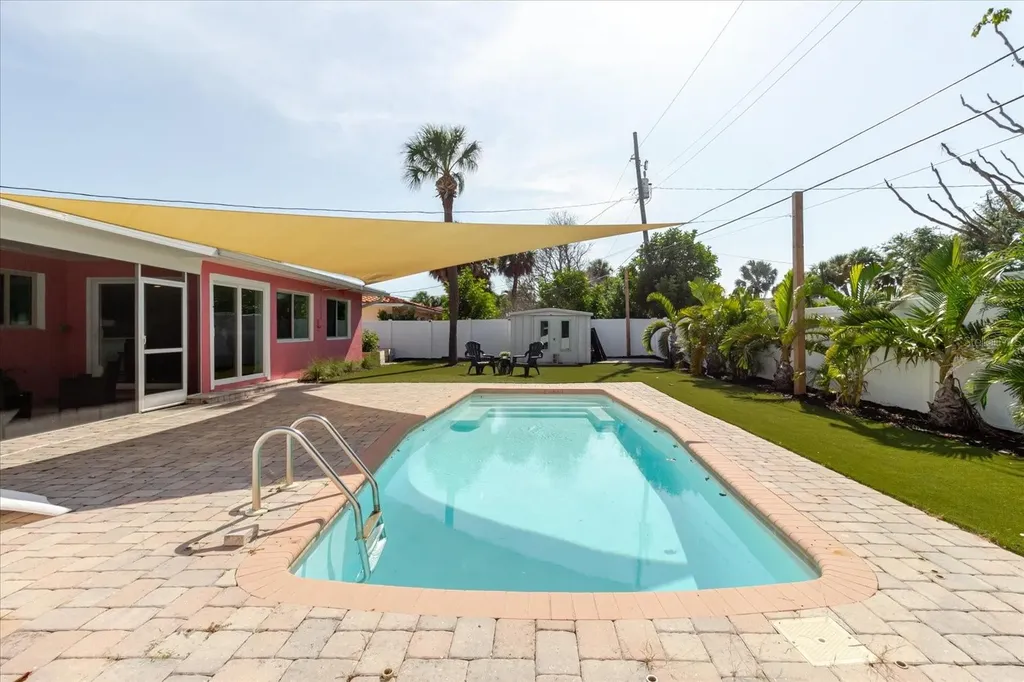 411 87th Avenue St Pete Beach FL 33706