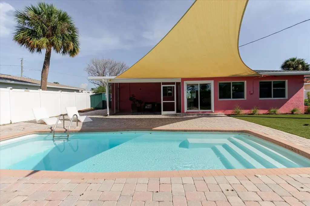 411 87th Avenue St Pete Beach FL 33706