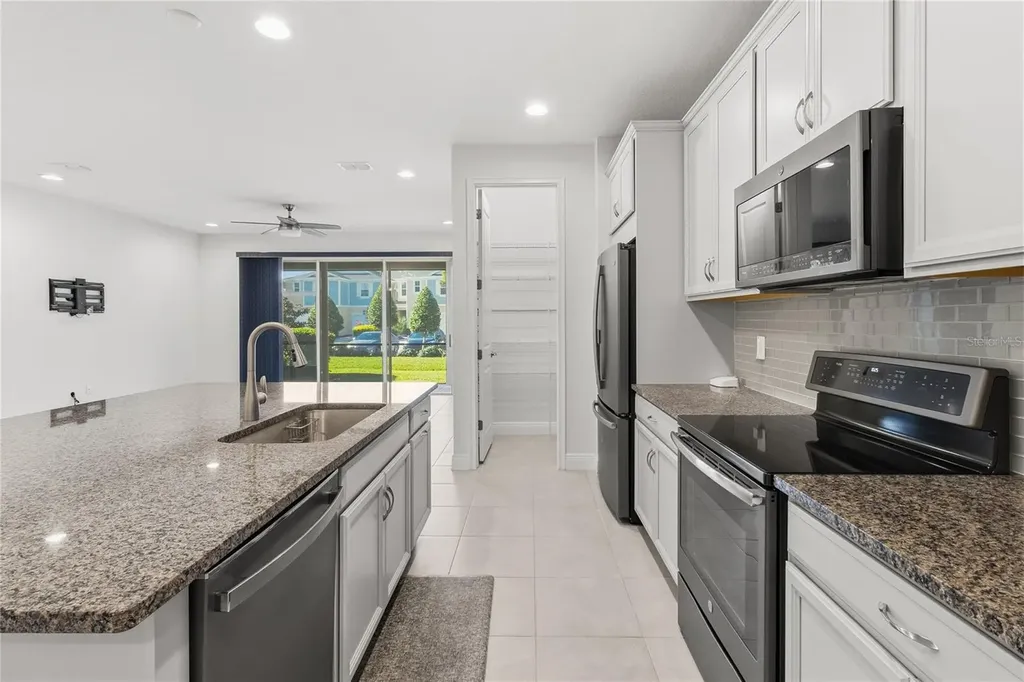 2313 Sunset Wind Loop Oldsmar FL 34677