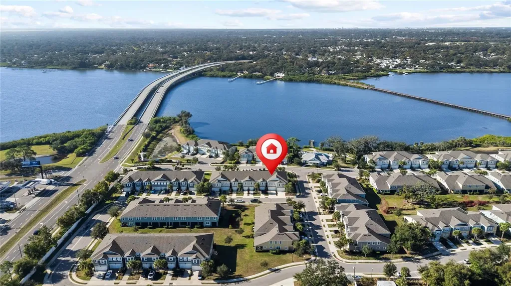 2313 Sunset Wind Loop Oldsmar FL 34677