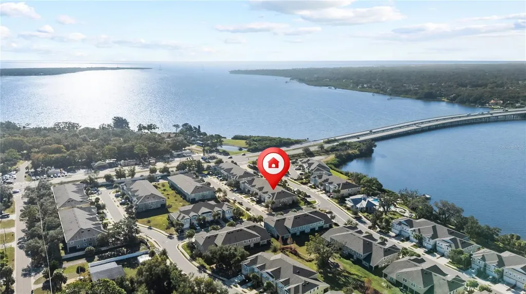 2313 Sunset Wind Loop Oldsmar FL 34677