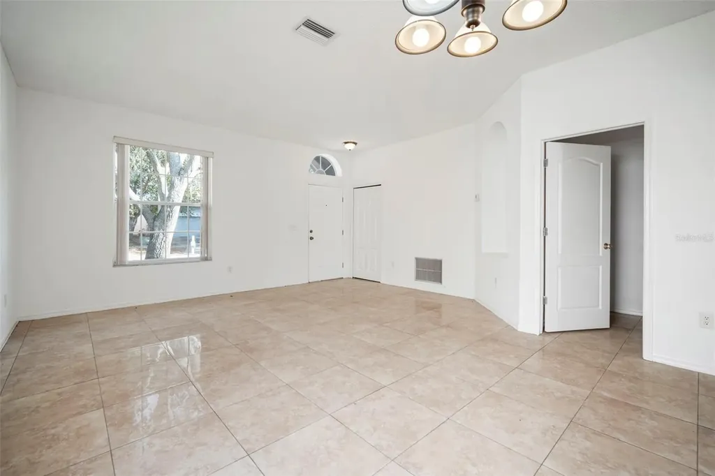 930 Grand Canyon Drive Valrico FL 33594