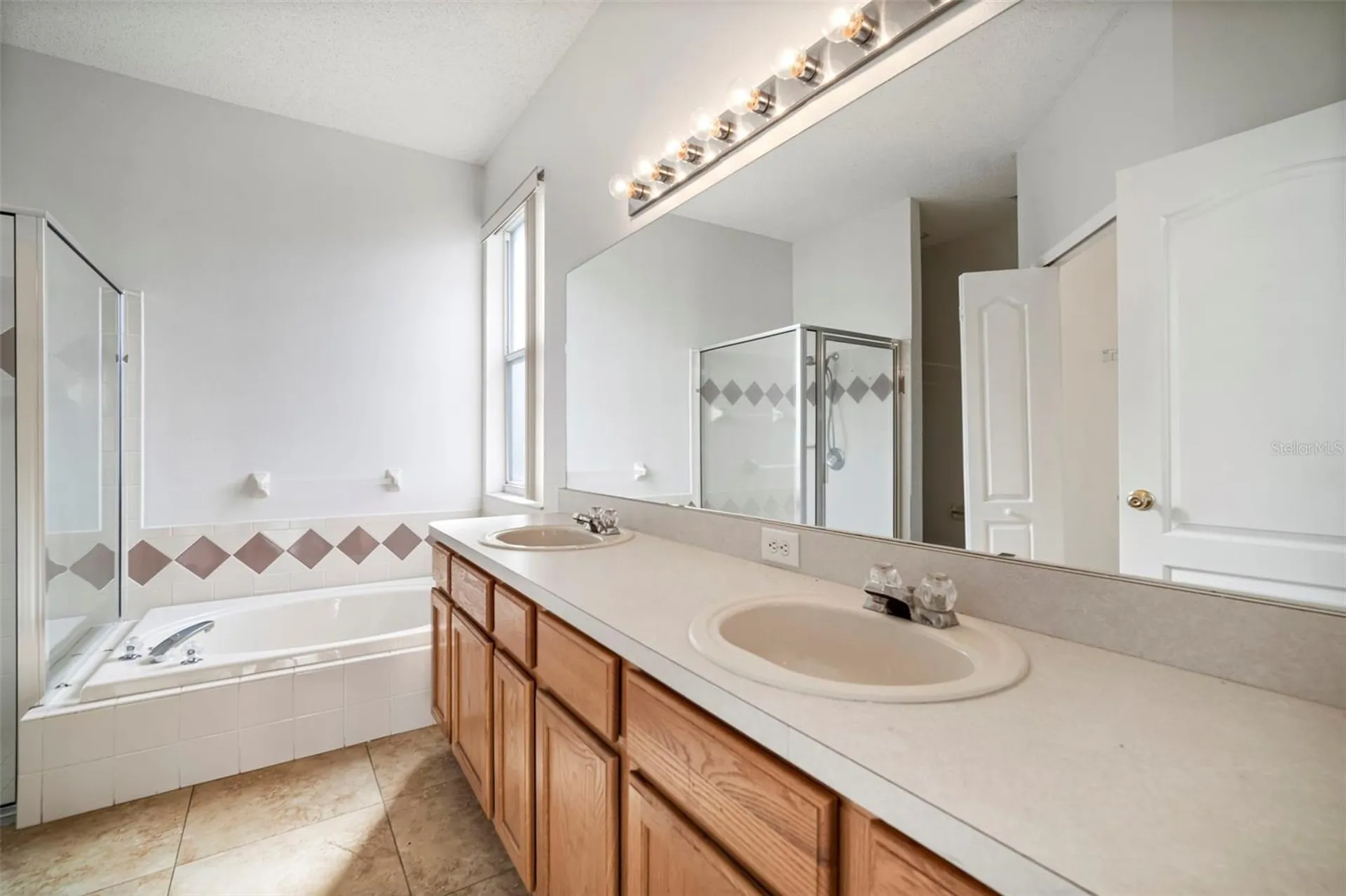 930 Grand Canyon Drive Valrico FL 33594