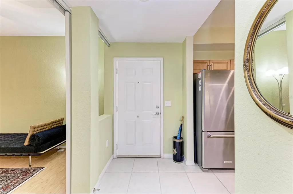 1064 N Tamiami Trail Sarasota FL 34236