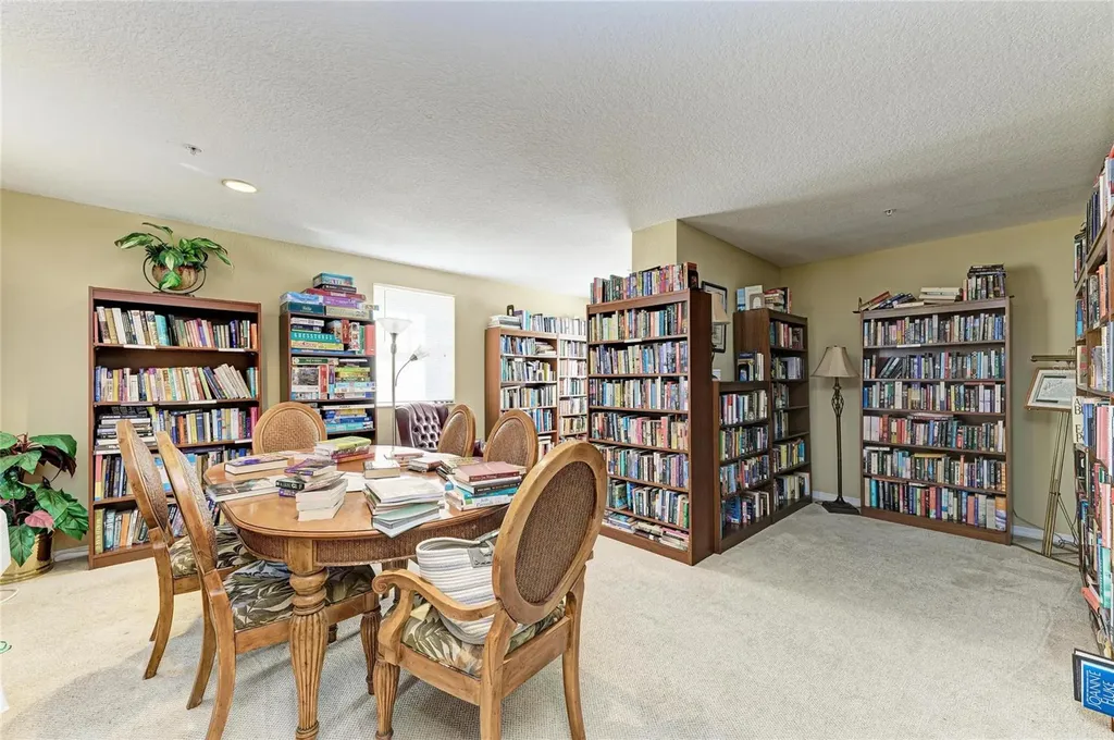 1064 N Tamiami Trail Sarasota FL 34236