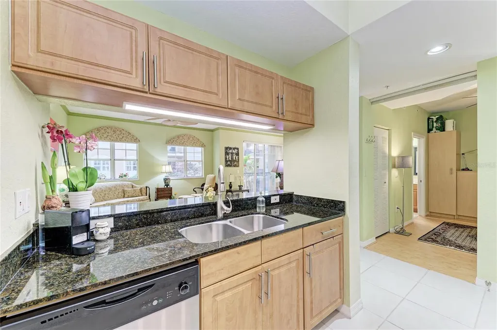 1064 N Tamiami Trail Sarasota FL 34236