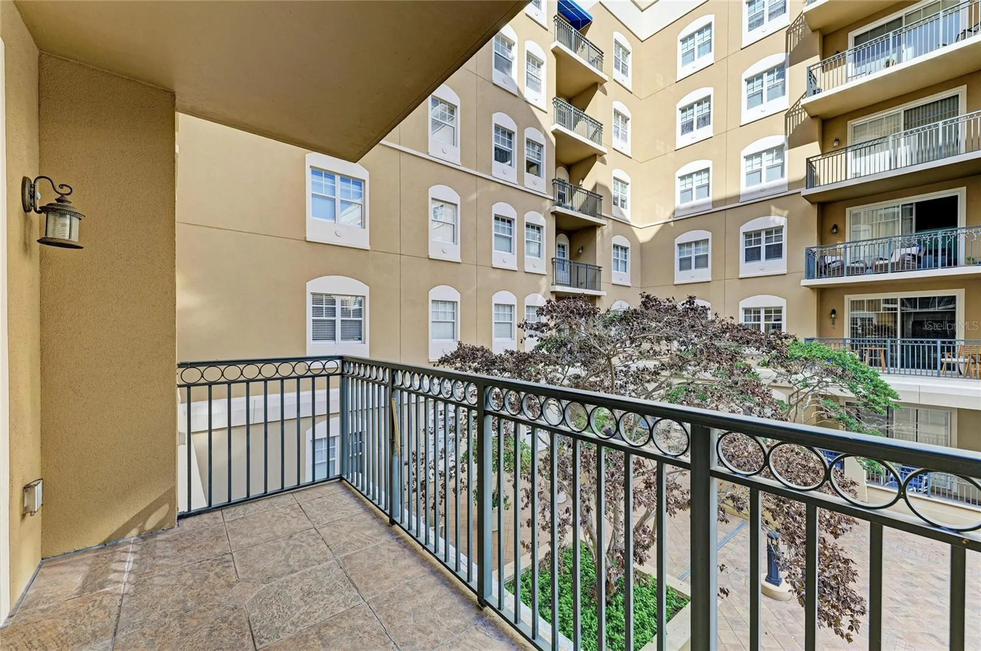 1064 N Tamiami Trail Sarasota FL 34236