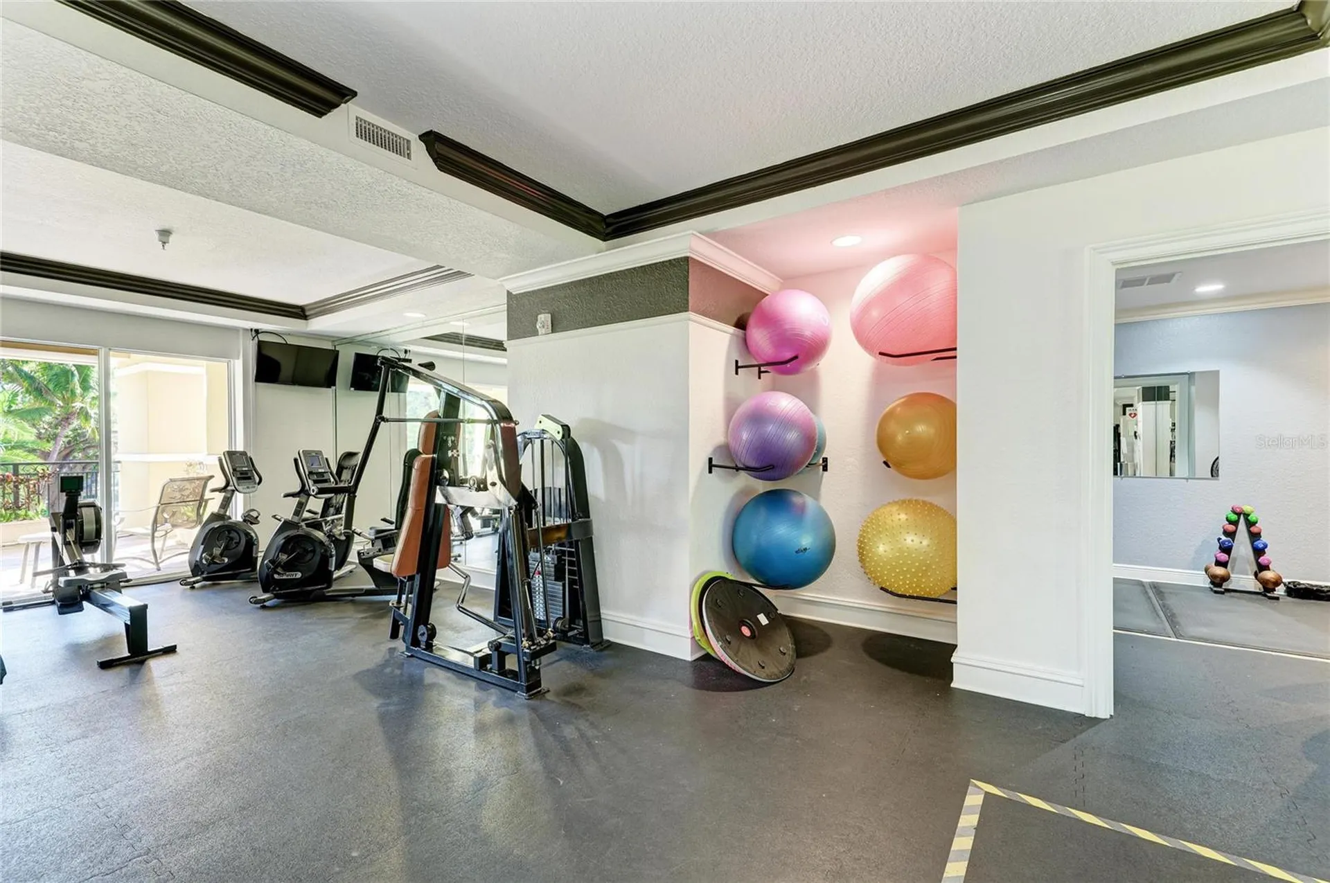 1064 N Tamiami Trail Sarasota FL 34236