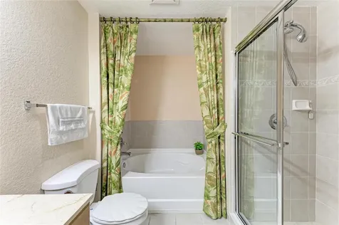 1064 N Tamiami Trail Sarasota FL 34236