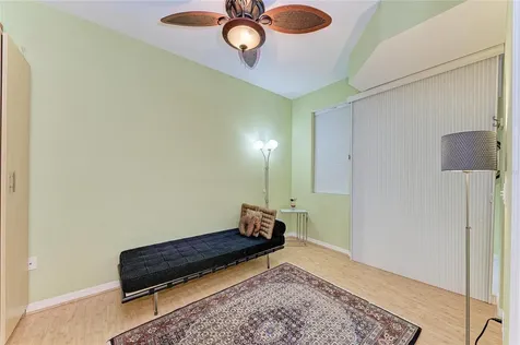 1064 N Tamiami Trail Sarasota FL 34236