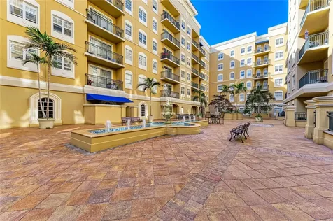 1064 N Tamiami Trail Sarasota FL 34236