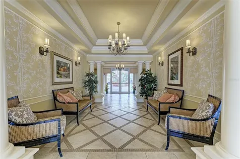 1064 N Tamiami Trail Sarasota FL 34236