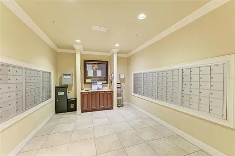 1064 N Tamiami Trail Sarasota FL 34236