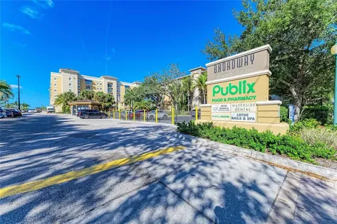 1064 N Tamiami Trail Sarasota FL 34236