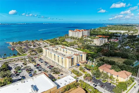 1064 N Tamiami Trail Sarasota FL 34236