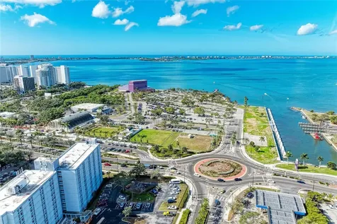 1064 N Tamiami Trail Sarasota FL 34236