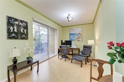 1064 N Tamiami Trail Sarasota FL 34236