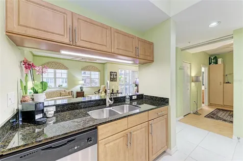 1064 N Tamiami Trail Sarasota FL 34236