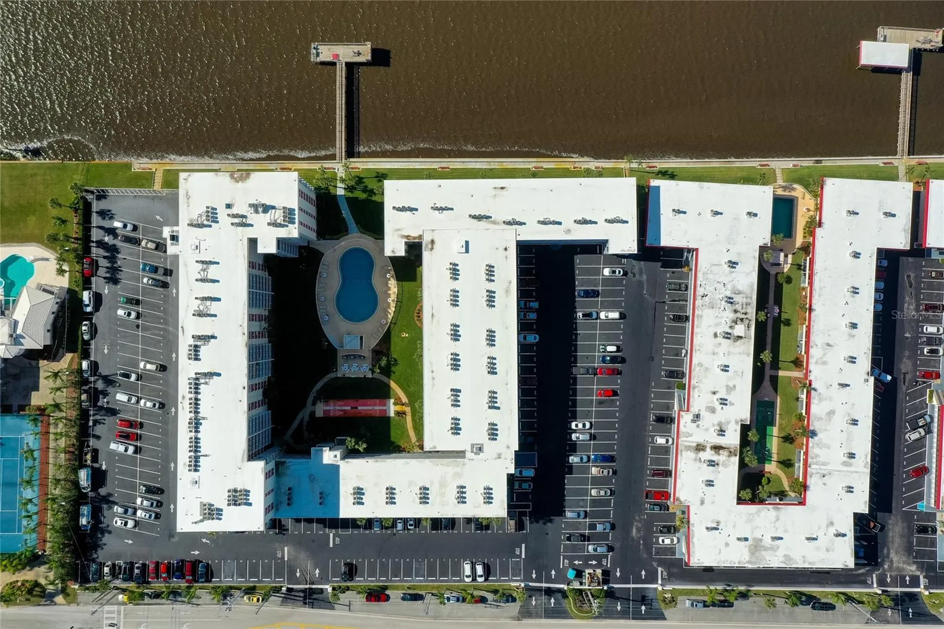 2711 N Halifax Avenue Daytona Beach FL 32118