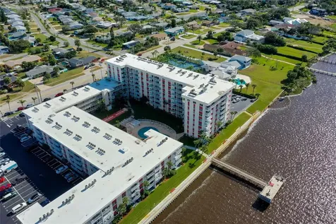 2711 N Halifax Avenue Daytona Beach FL 32118
