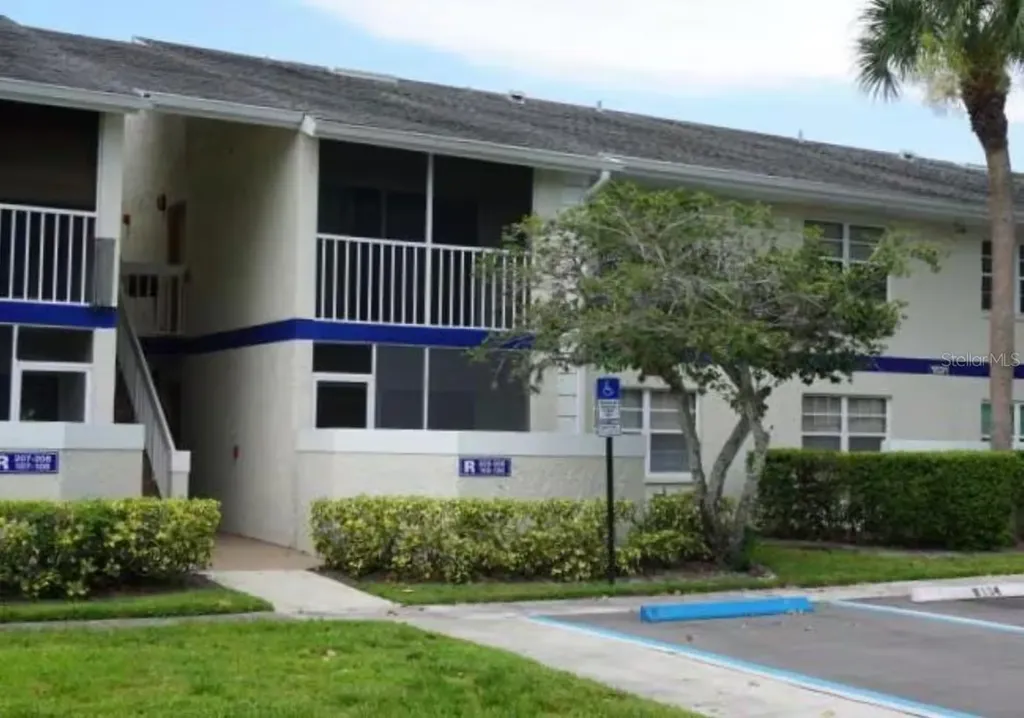 1531 SE Royal Green Circle Port St Lucie FL 34952