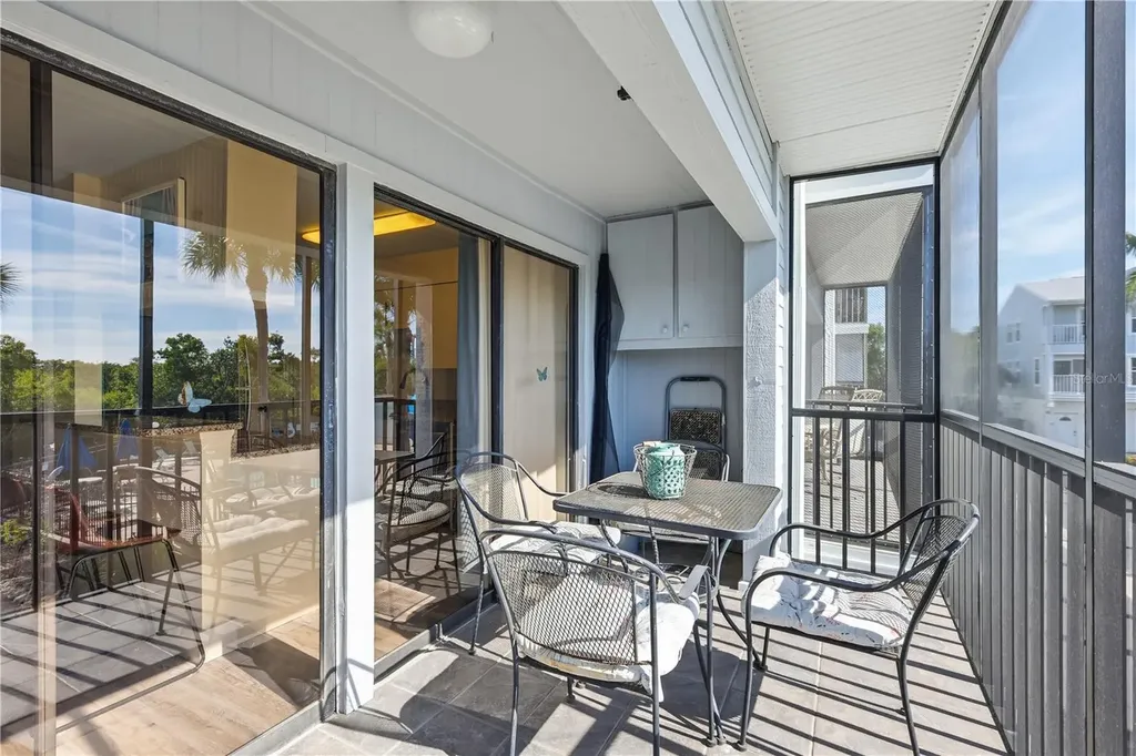 3601 E Bay Drive Holmes Beach FL 34217