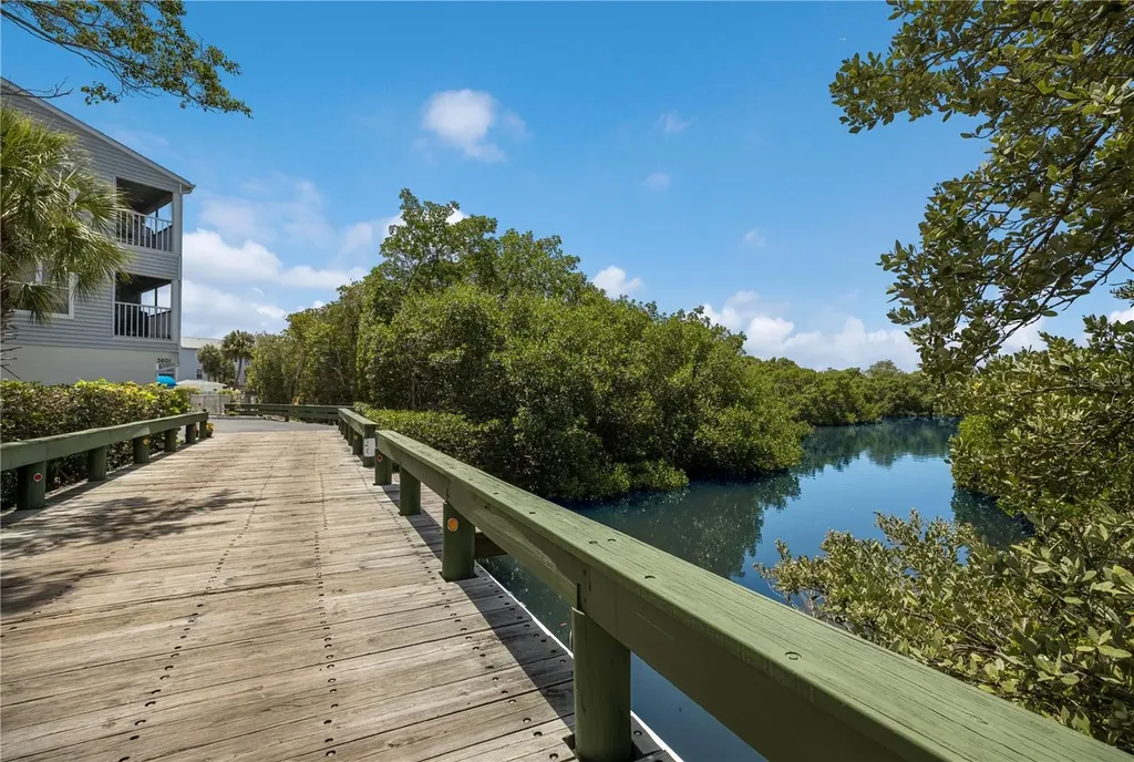 3601 E Bay Drive Holmes Beach FL 34217