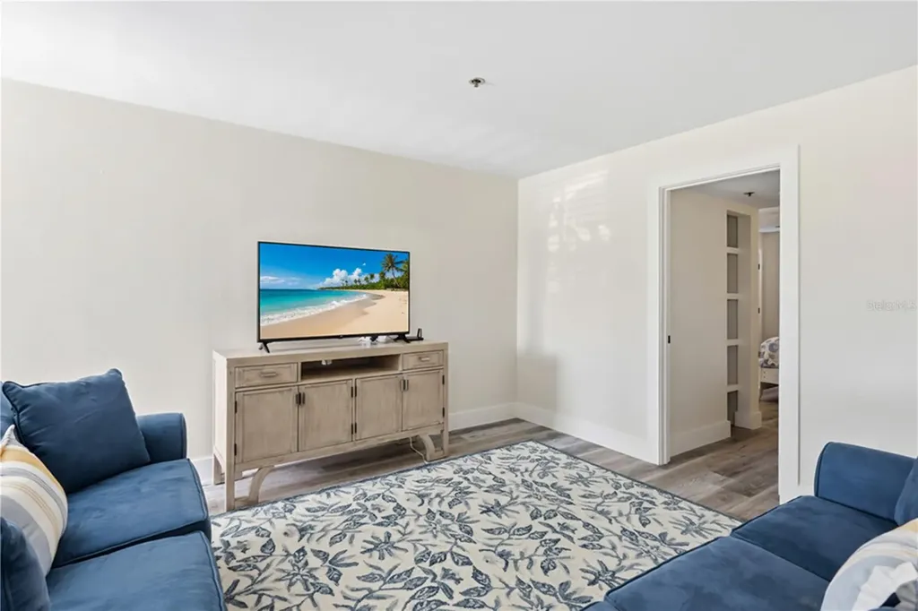 3601 E Bay Drive Holmes Beach FL 34217