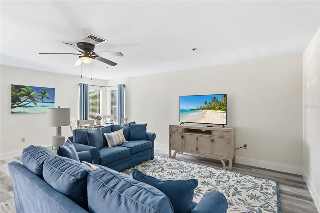 3601 E Bay Drive Holmes Beach FL 34217