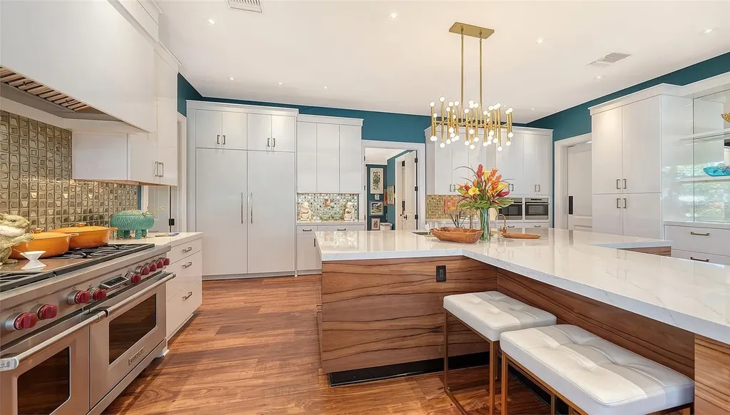 1204 Hillview Drive Sarasota FL 34239