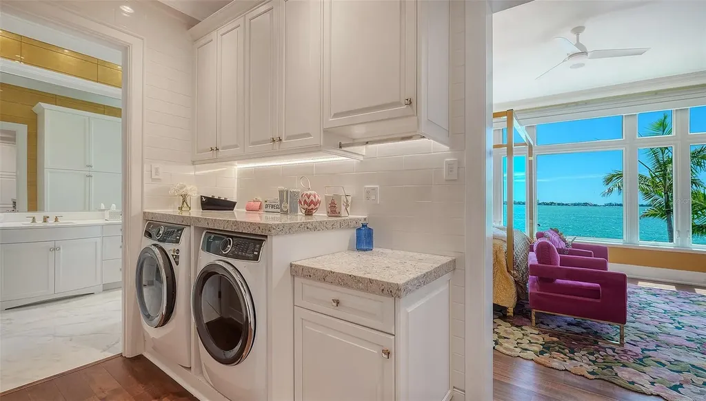 1204 Hillview Drive Sarasota FL 34239
