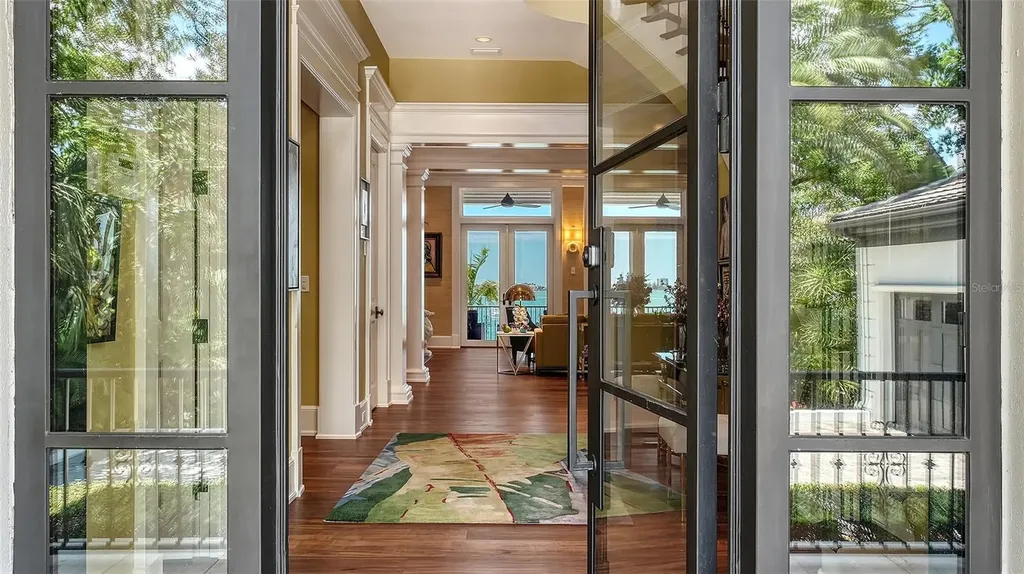 1204 Hillview Drive Sarasota FL 34239