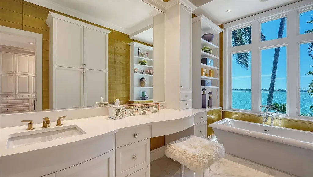1204 Hillview Drive Sarasota FL 34239