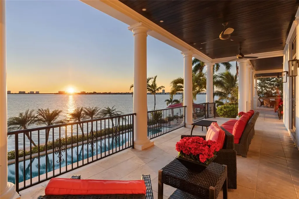 1204 Hillview Drive Sarasota FL 34239