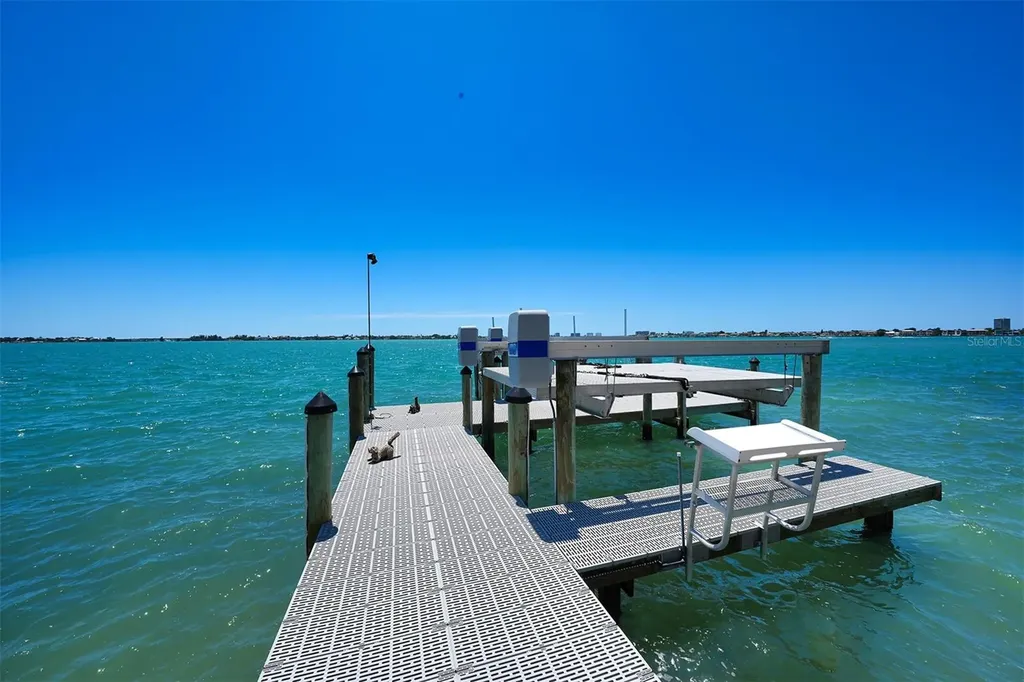 1204 Hillview Drive Sarasota FL 34239