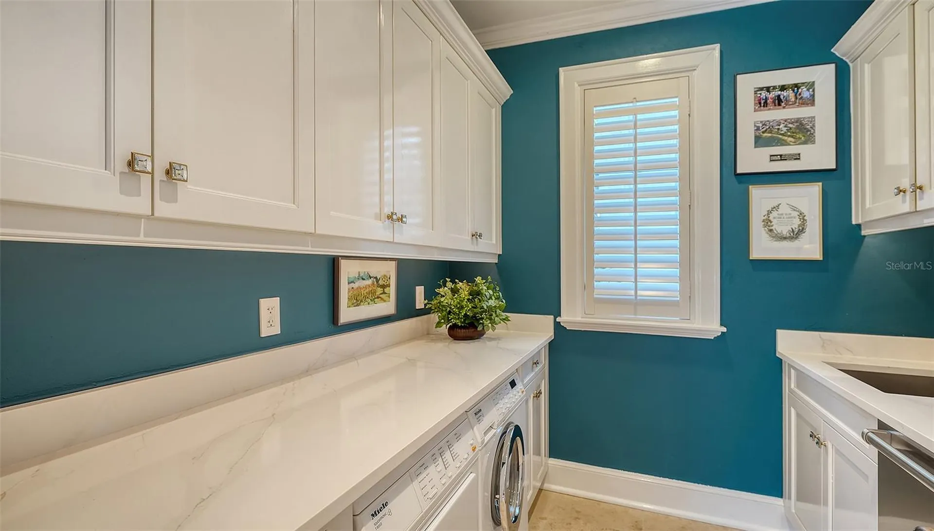 1204 Hillview Drive Sarasota FL 34239