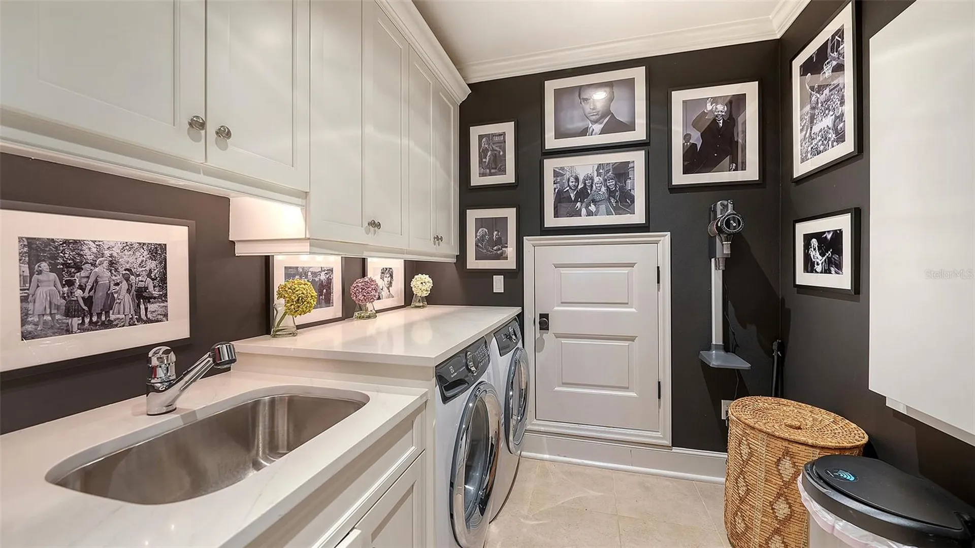 1204 Hillview Drive Sarasota FL 34239